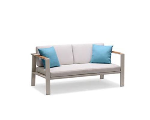 20230B loveseat.jpg